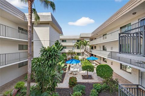 Photo of 788 Park Shore DR #C25, NAPLES, FL 34103 (MLS # 226015098)