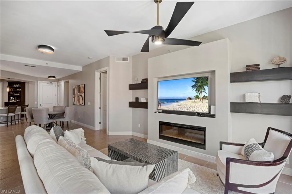 THE RESIDENCES AT COCONUT POINT - Residential Lease