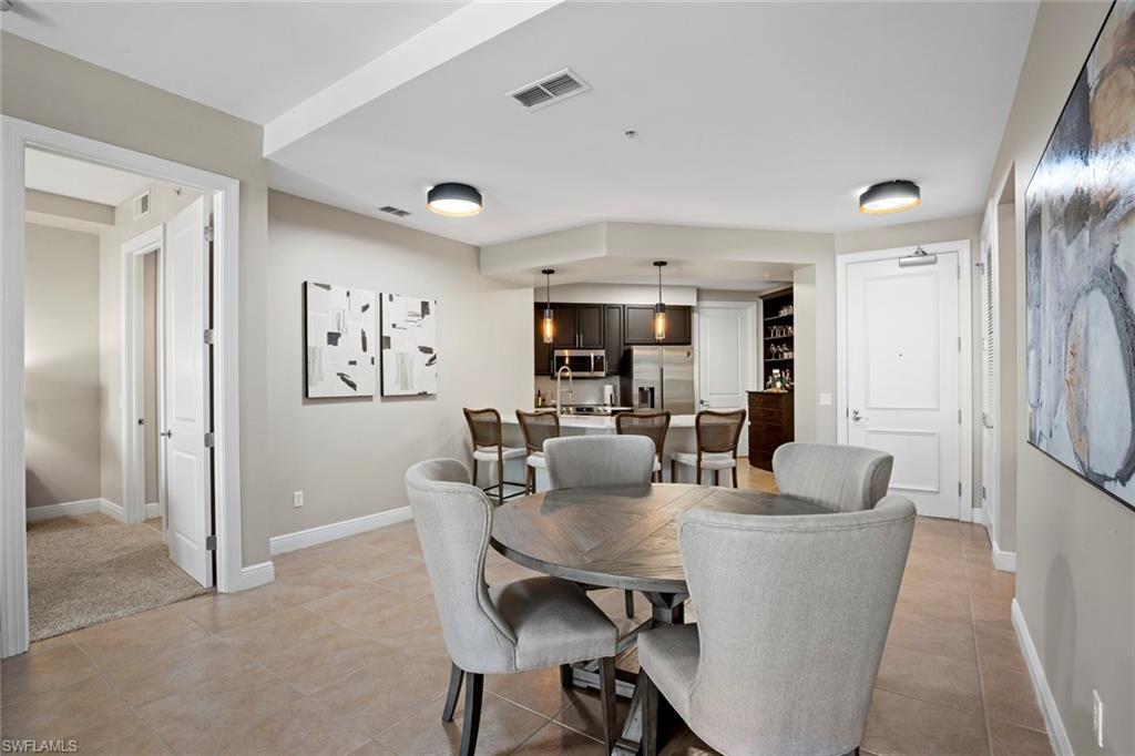 THE RESIDENCES AT COCONUT POINT - Residential Lease