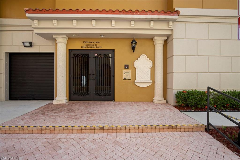 THE RESIDENCES AT COCONUT POINT - Residential Lease