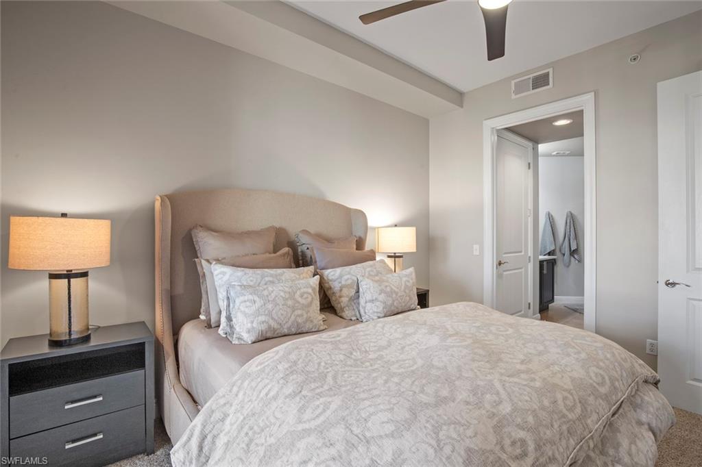 THE RESIDENCES AT COCONUT POINT - Residential Lease