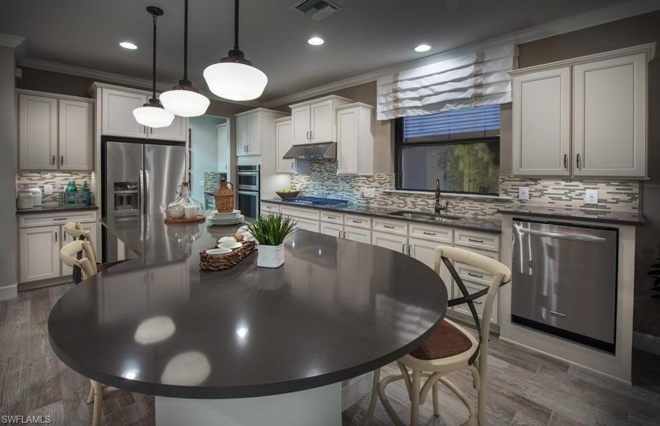 WINDING CYPRESS - Residential