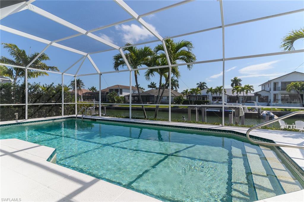 MARCO BEACH - Residential