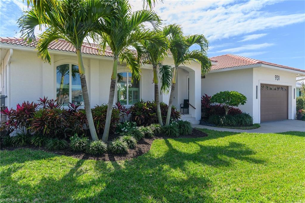 MARCO BEACH - Residential