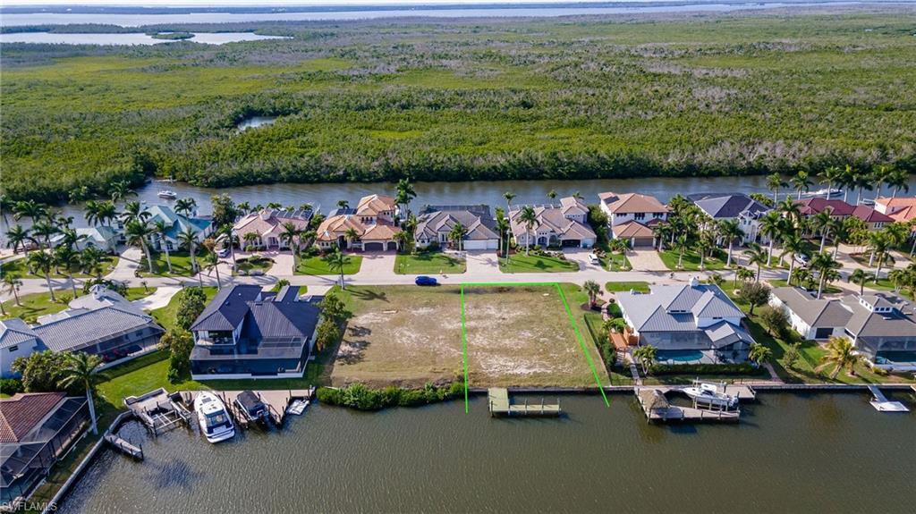 CAPE CORAL - Land
