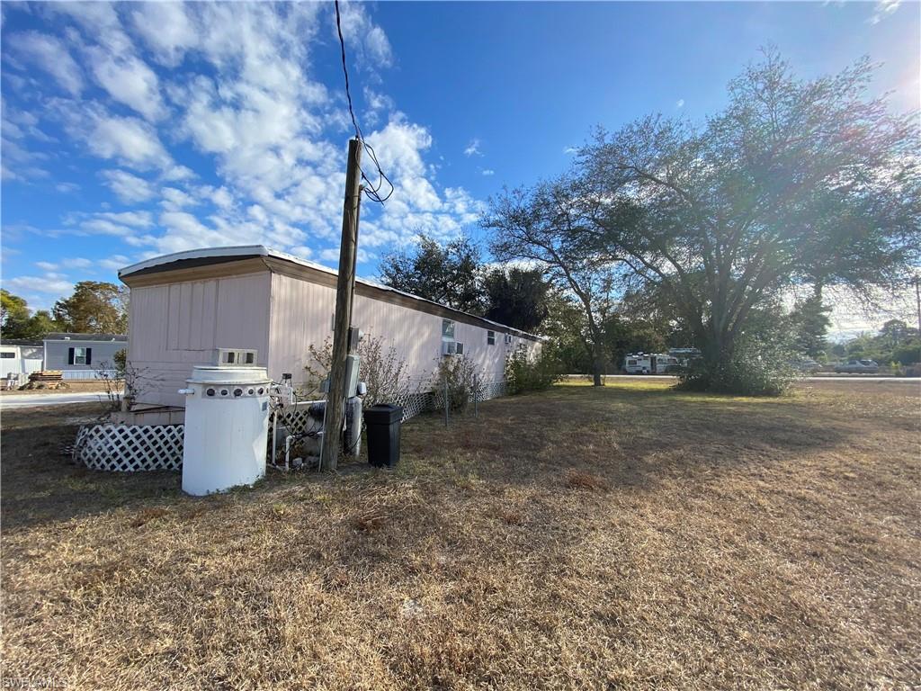 SUNCOAST LAKES UNRECORDED SUBDIVISON - Residential Lease