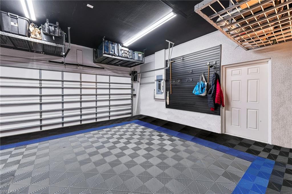 IBIS COVE - Residential