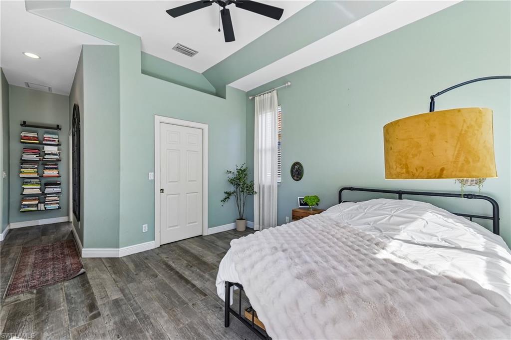 IBIS COVE - Residential