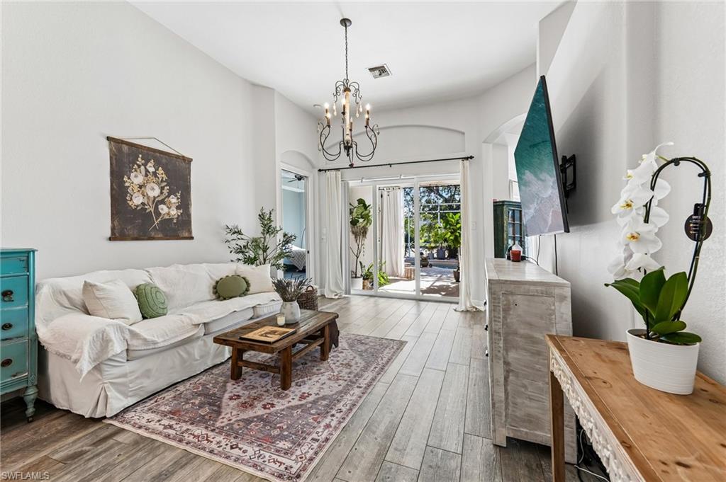 IBIS COVE - Residential