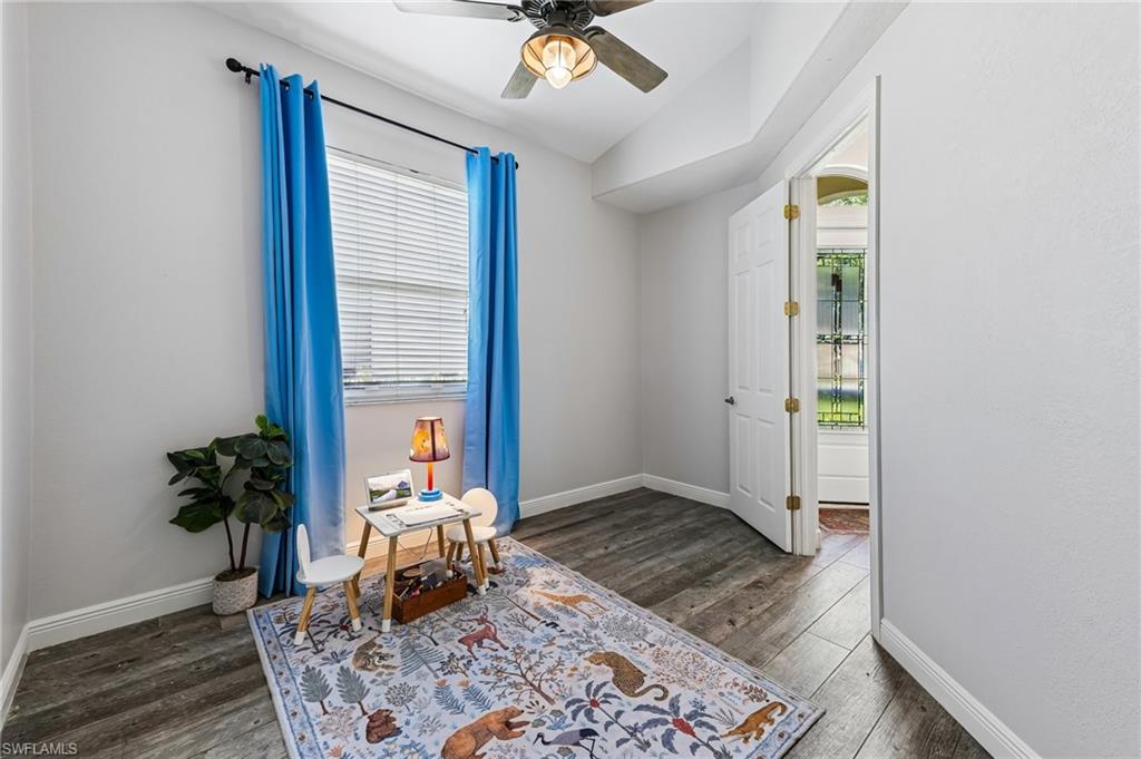 IBIS COVE - Residential