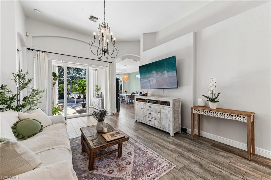 IBIS COVE - Residential