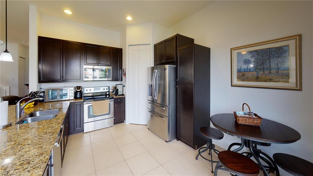 COQUINA AT MAPLE RIDGE - Residential