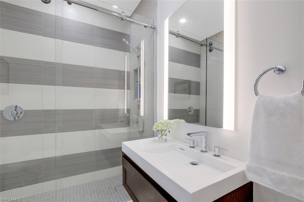 BAY SHORE PLACE - Residential