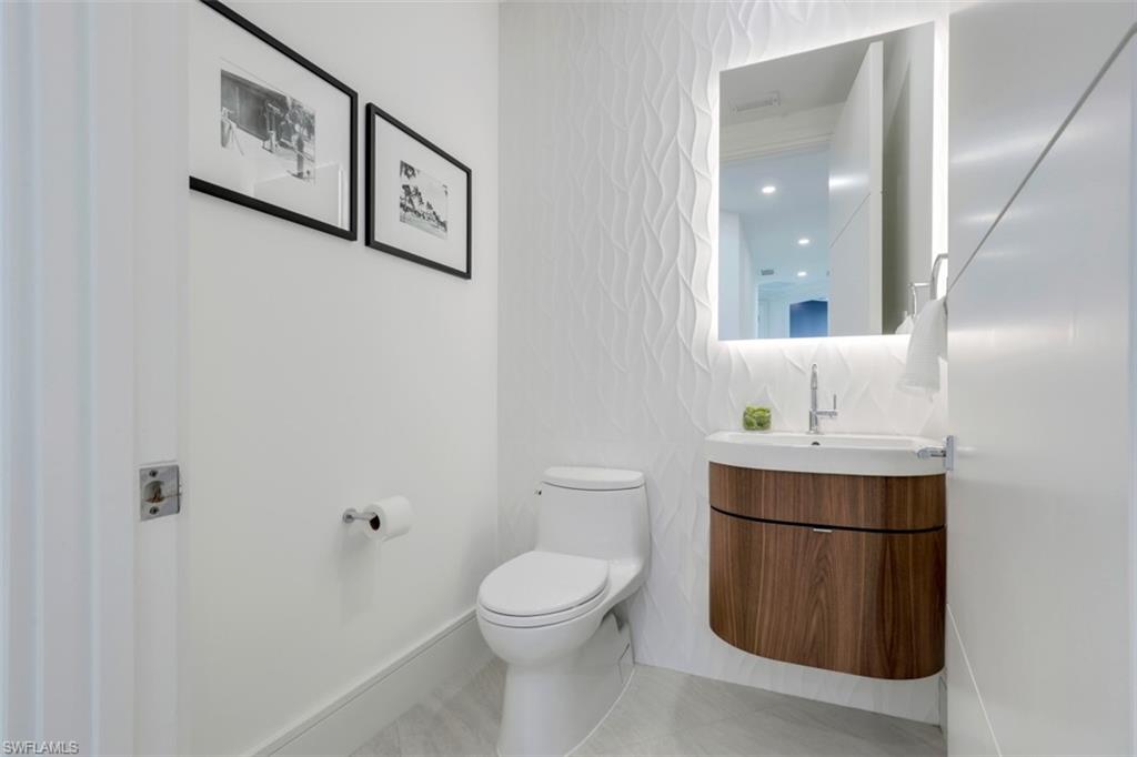 BAY SHORE PLACE - Residential