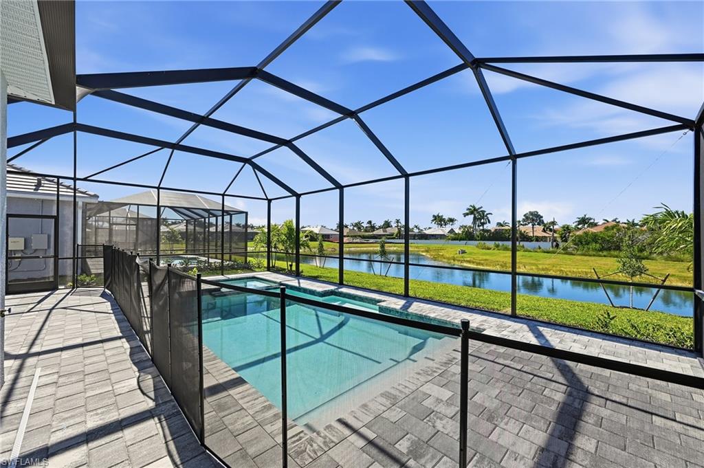 SANDY KEY - Residential