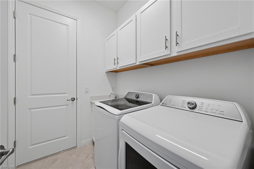 SANDY KEY - Residential