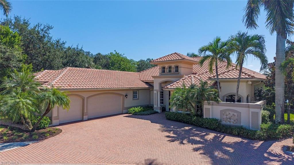 915 SPANISH MOSS TRL