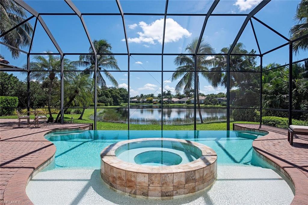 915 SPANISH MOSS TRL