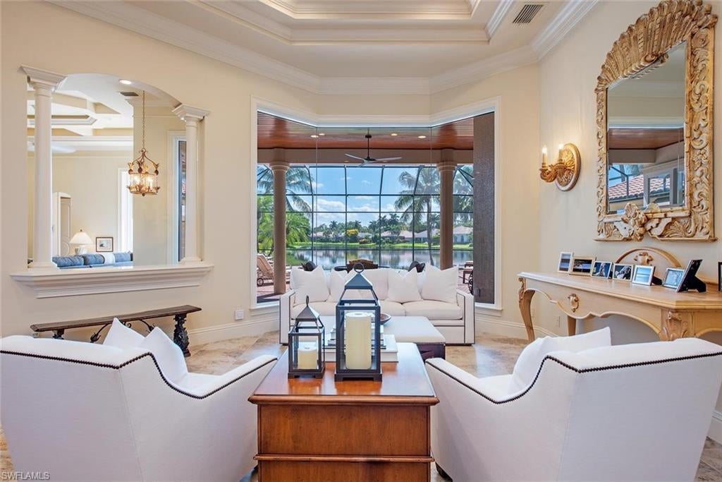 915 SPANISH MOSS TRL