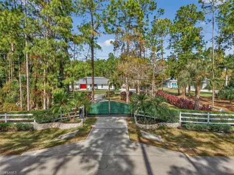 Photo of 3331 3rd AVE NW, NAPLES, FL 34120 (MLS # 226003272)