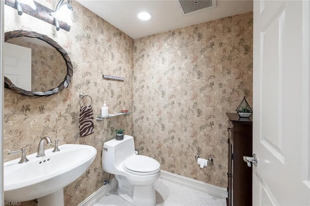 Naples, Florida 34109, United States, 2 Bedrooms Bedrooms, ,3 BathroomsBathrooms,Residential,Active,36581