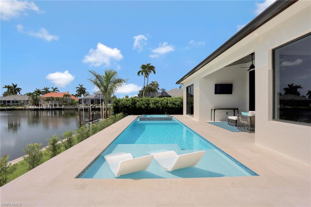 MARCO BEACH - Residential