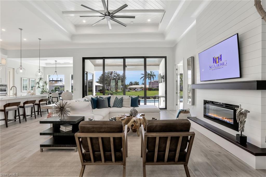 MARCO BEACH - Residential