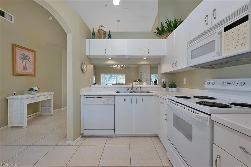 HUNTINGTON LAKES - Residential