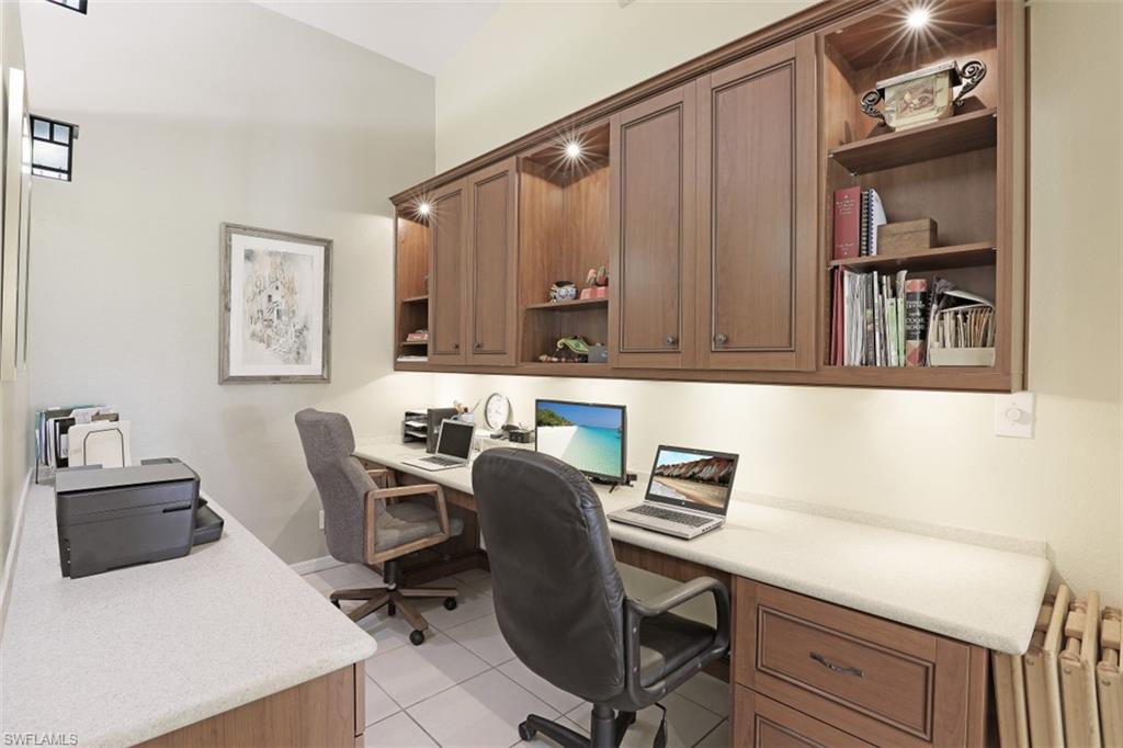 CORAL OAKS GOLF COURSE - Residential