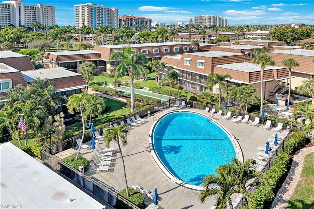 ISLAND MANOR APTS - Residential