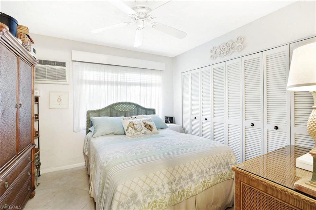 ISLAND MANOR APTS - Residential