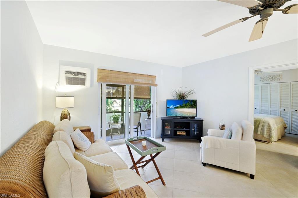 ISLAND MANOR APTS - Residential