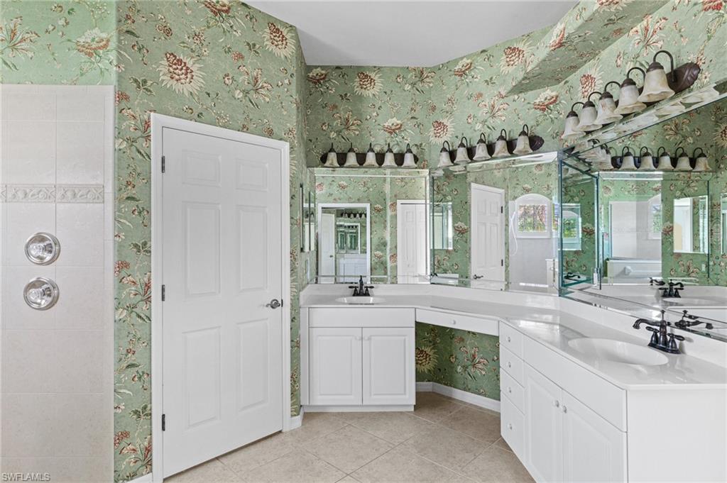 HUNTERS RIDGE - Residential