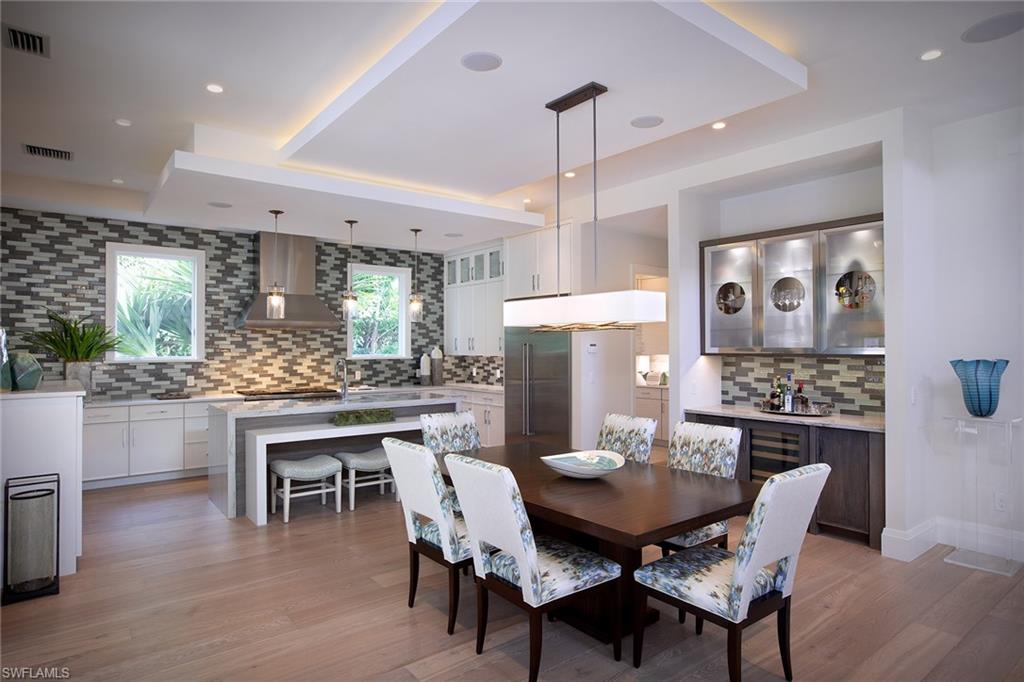 PARK SHORE - Residential