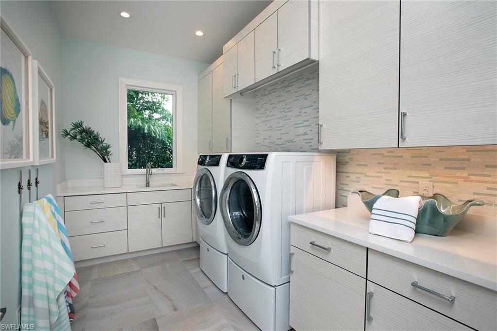 PARK SHORE - Residential