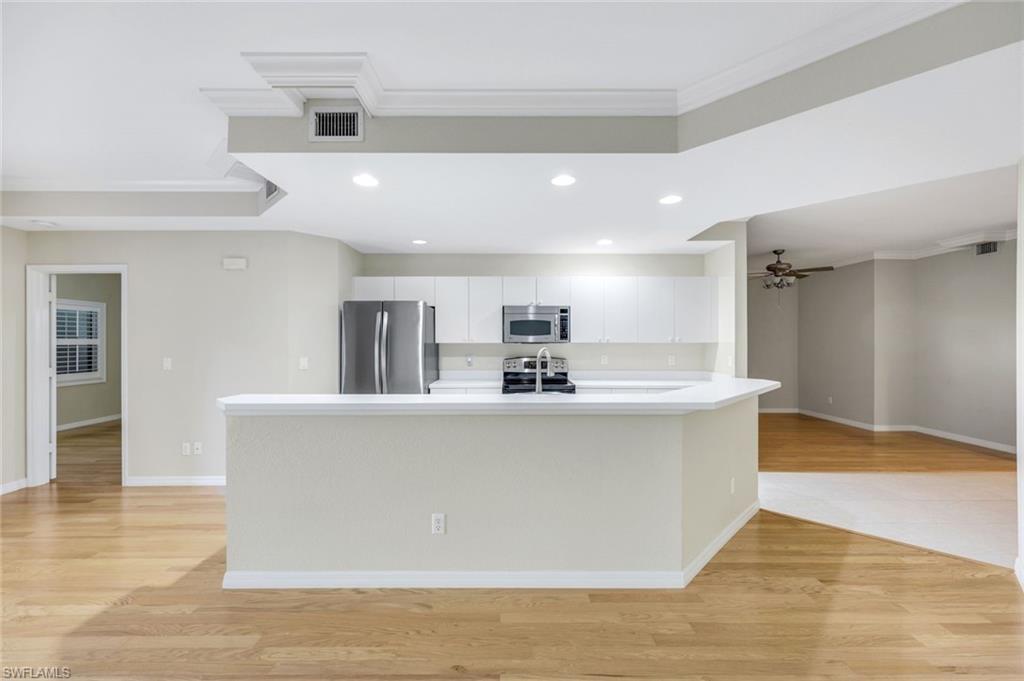 CARRIAGE HOMES AT WOODS EDGE - Residential