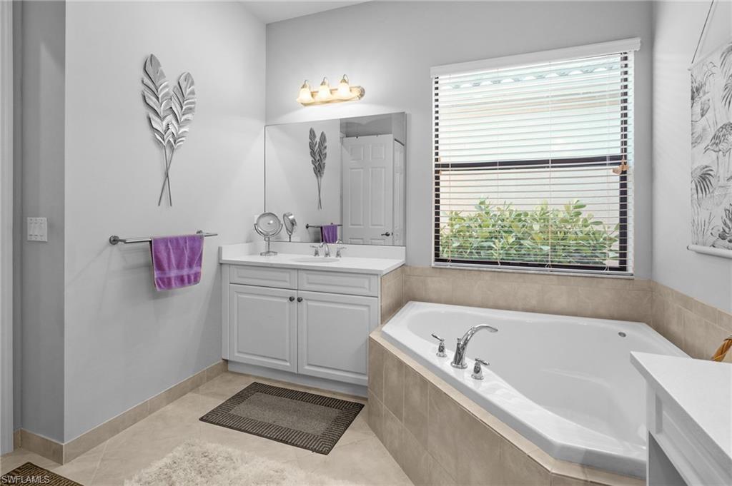 MARINA BAY - Residential