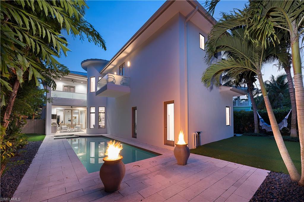 FAIRWAY TERRACE - Residential