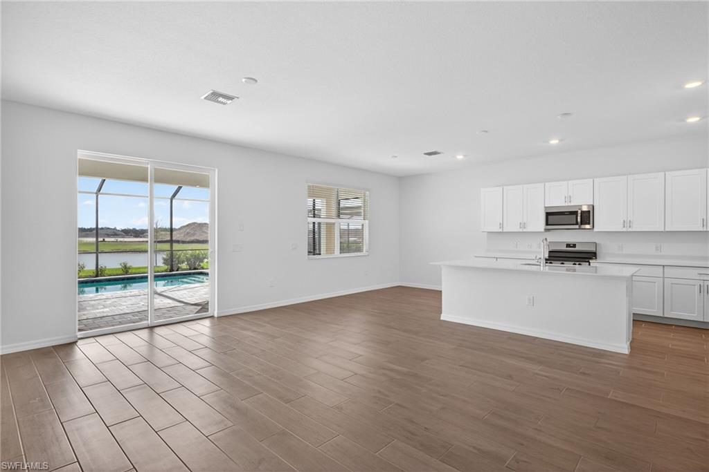 WILLOW AT PUNTA GORDA - Residential