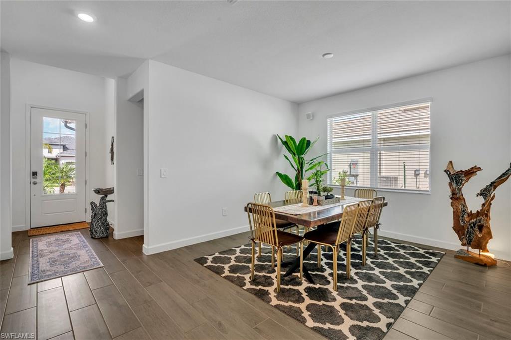 COUNTRY CLUB - Residential