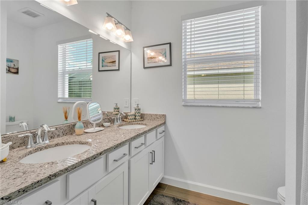 COUNTRY CLUB - Residential