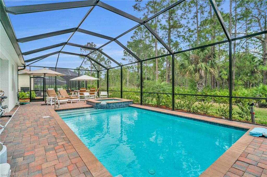 COUNTRY CLUB - Residential