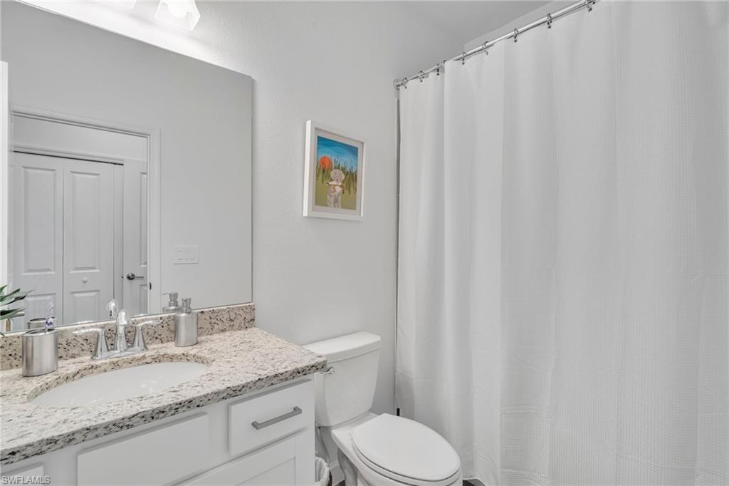 COUNTRY CLUB - Residential