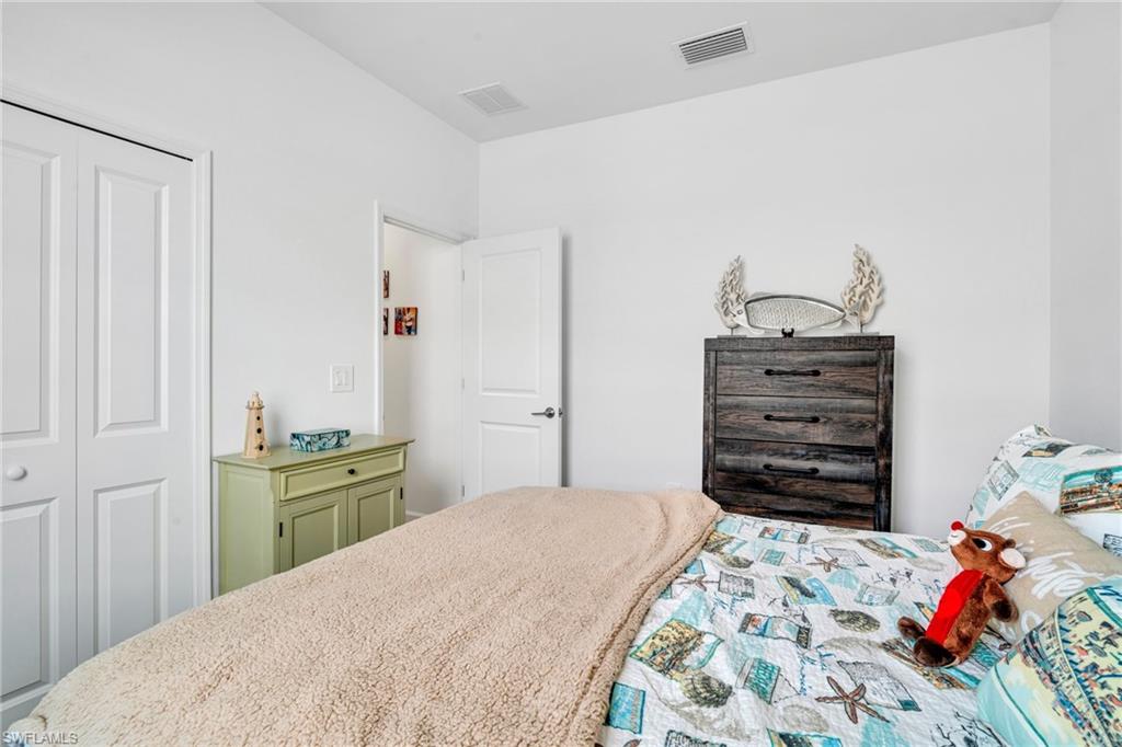 COUNTRY CLUB - Residential