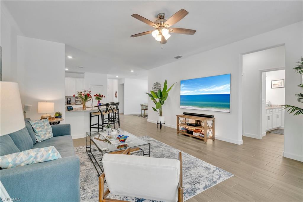 COUNTRY CLUB - Residential