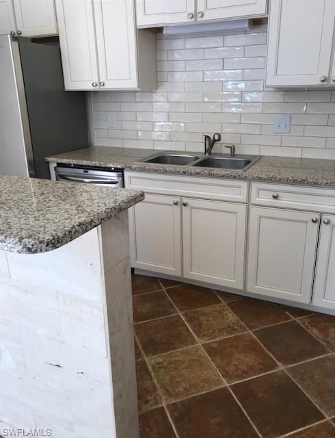 PALM FROND CONDO - Residential