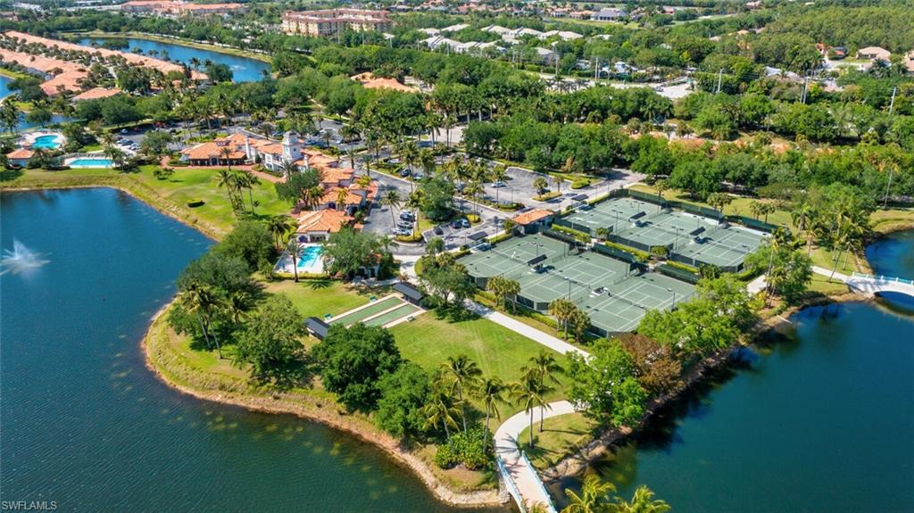 VILLAGE WALK - Residential