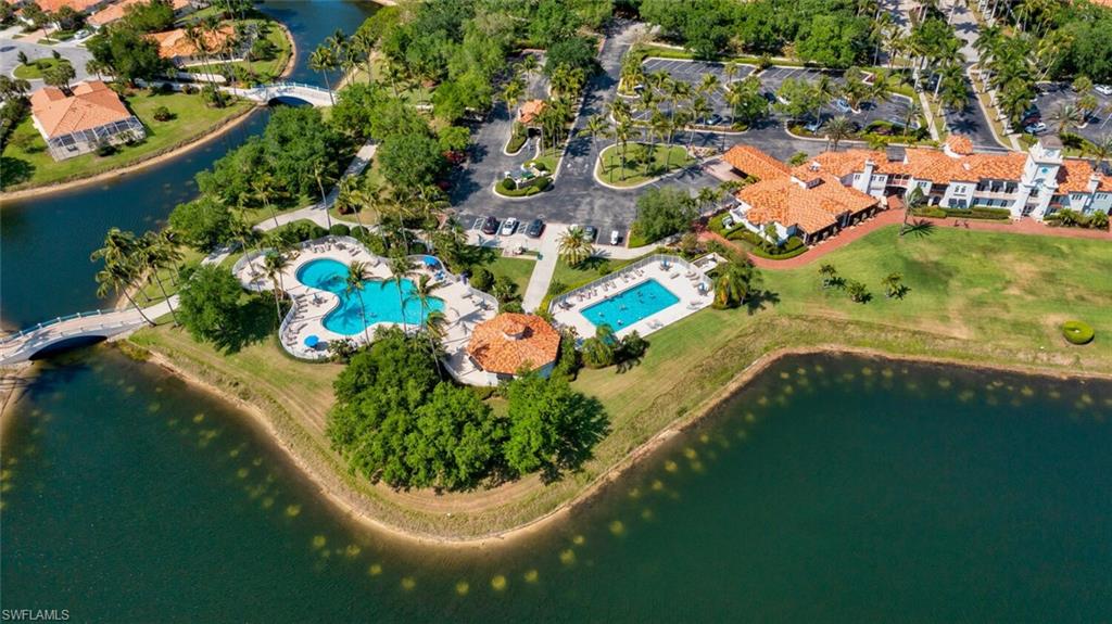 VILLAGE WALK - Residential