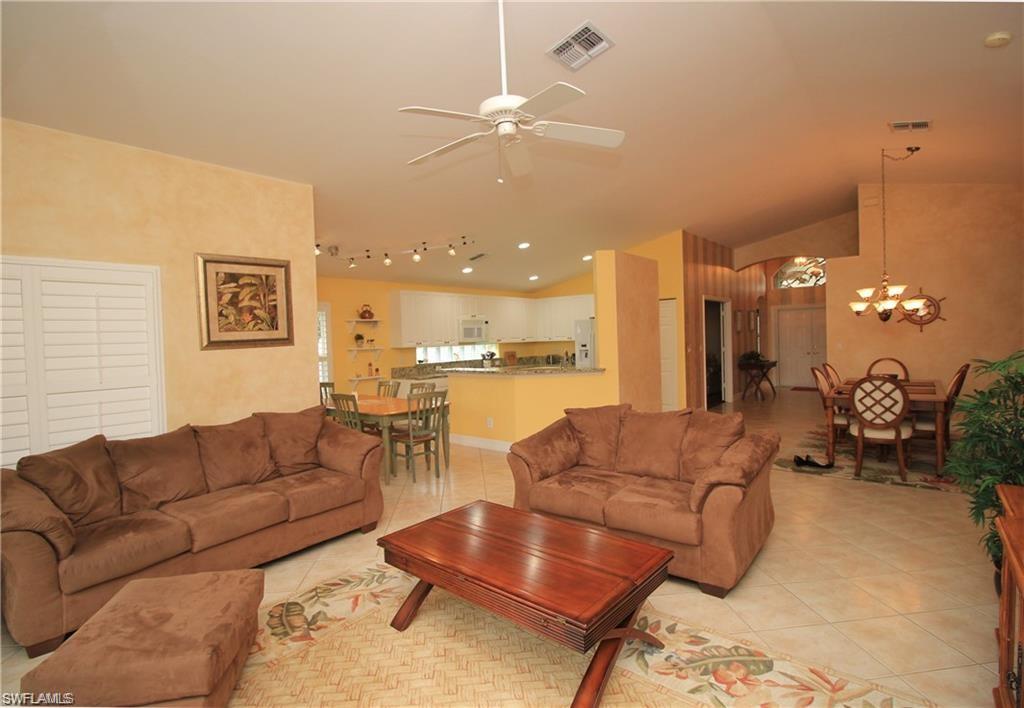 SATURNIA LAKES - Residential Lease
