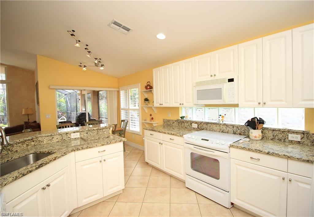 SATURNIA LAKES - Residential Lease